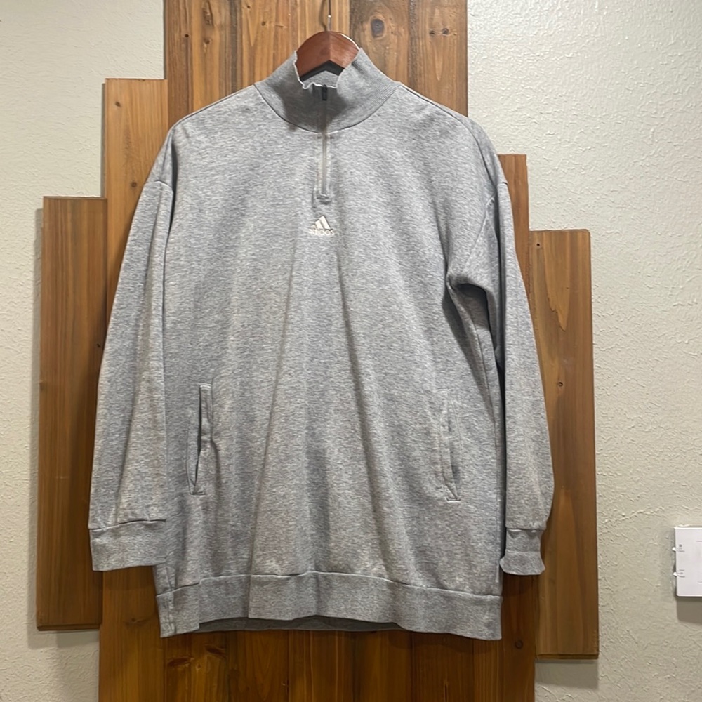 Adidas Quarter Zip Sweatshirt with POCKETS!  Women’s Medium